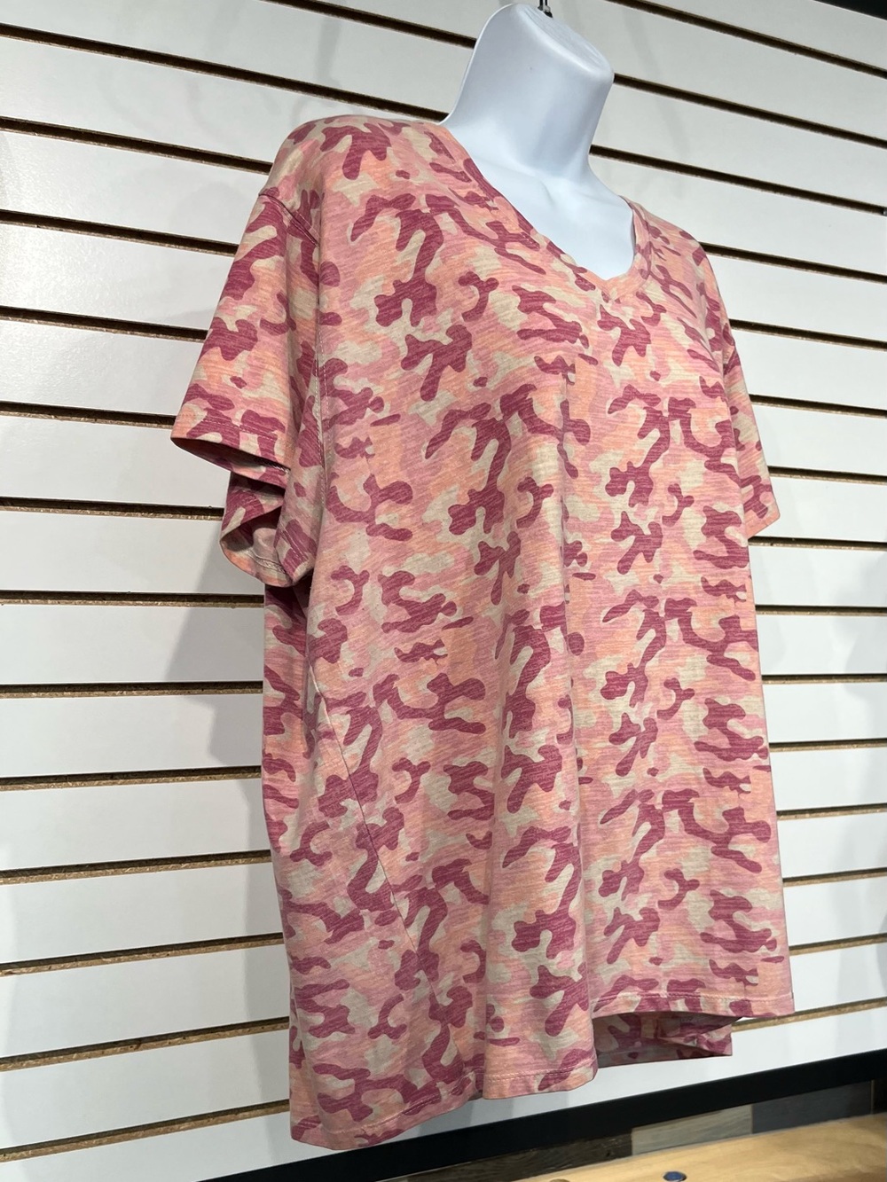 Blue Mountain 2X camo tee - Picture 3 of 8